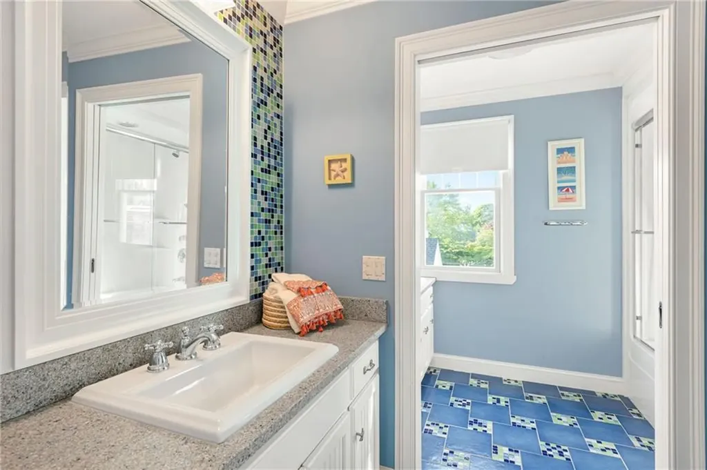 22 Tyler Point Road Barrington RI 02806