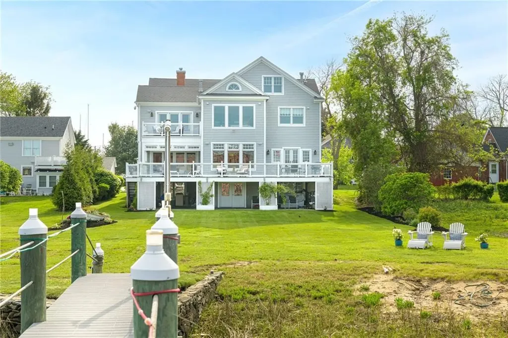 22 Tyler Point Road Barrington RI 02806