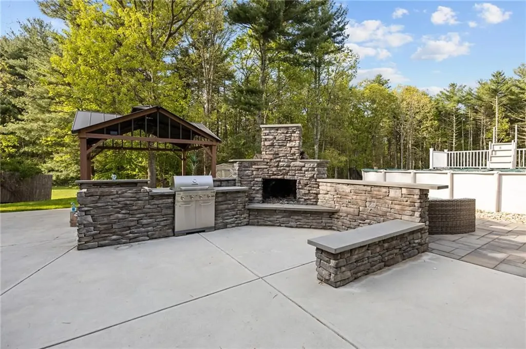 96 Hemlock Farm Trail Burrillville RI 02830