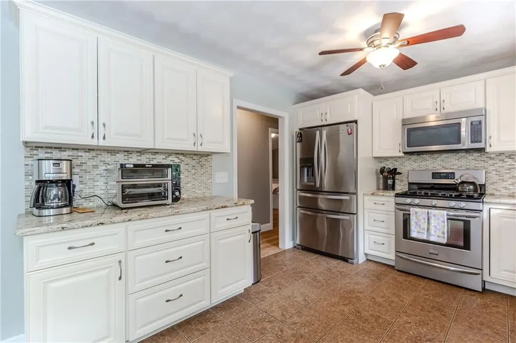 3 Blue Spruce Drive Coventry RI 02816