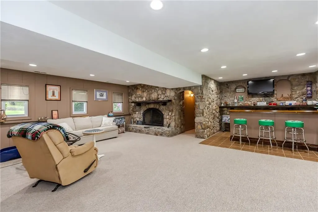 3 Blue Spruce Drive Coventry RI 02816