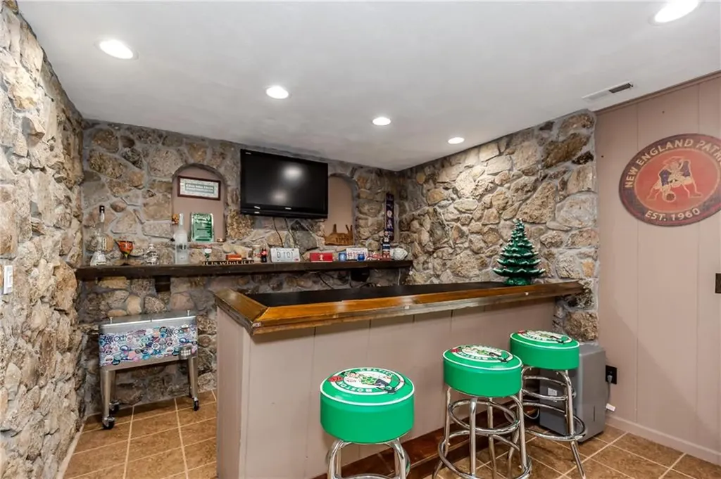3 Blue Spruce Drive Coventry RI 02816