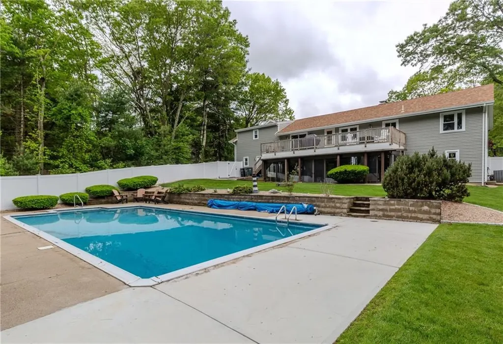 3 Blue Spruce Drive Coventry RI 02816