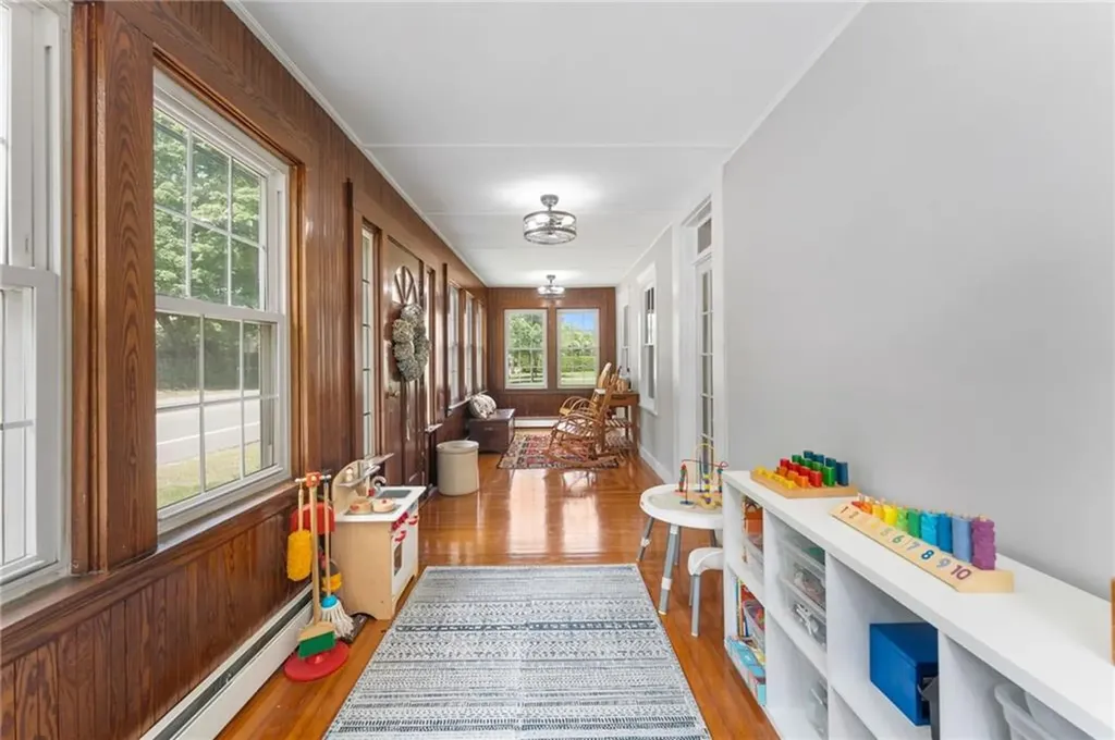 821 Greenville Avenue Johnston RI 02919