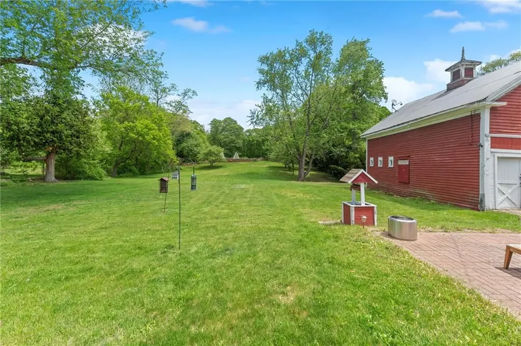 821 Greenville Avenue Johnston RI 02919