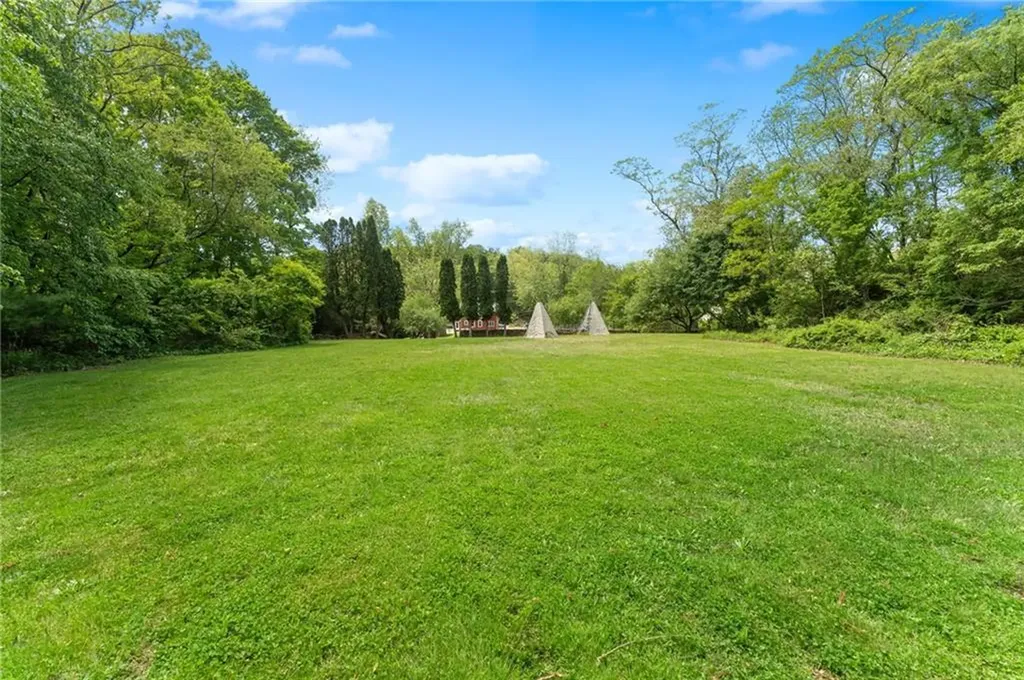 821 Greenville Avenue Johnston RI 02919