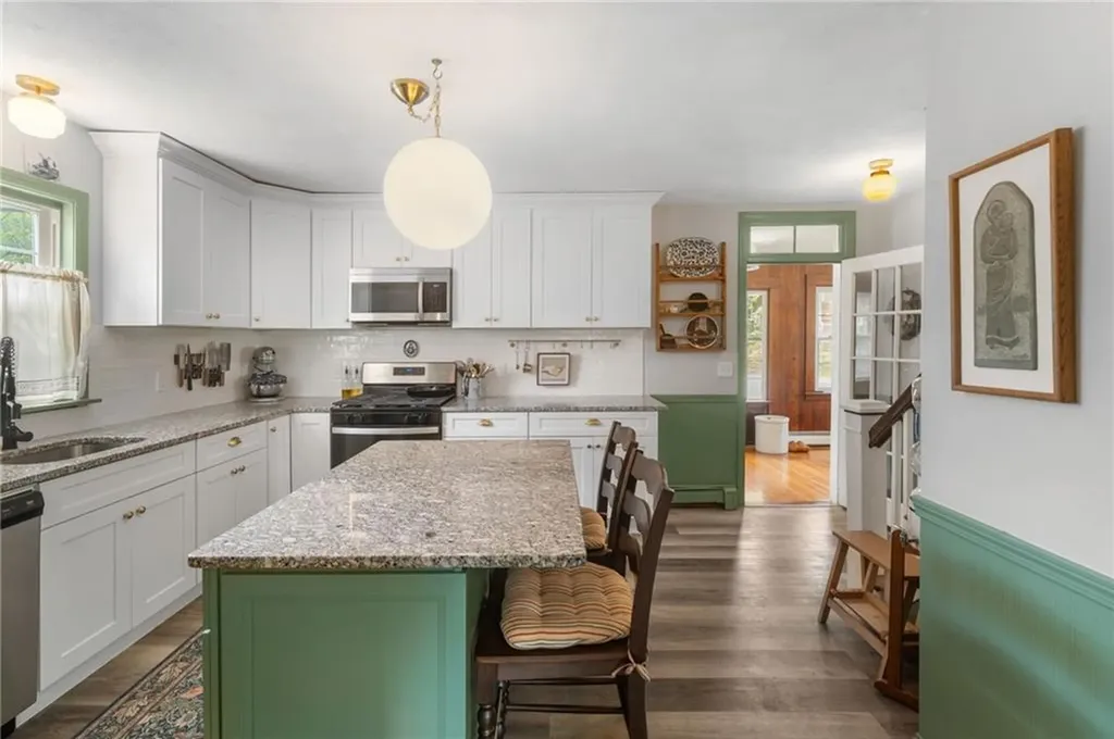 821 Greenville Avenue Johnston RI 02919