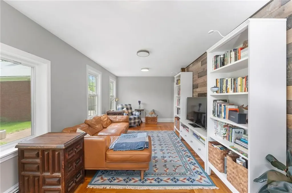 821 Greenville Avenue Johnston RI 02919