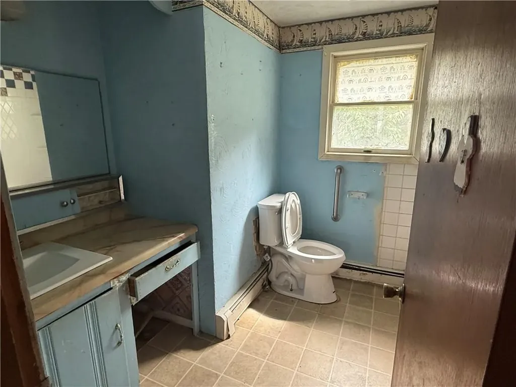 158 Woodland Avenue Cranston RI 02920
