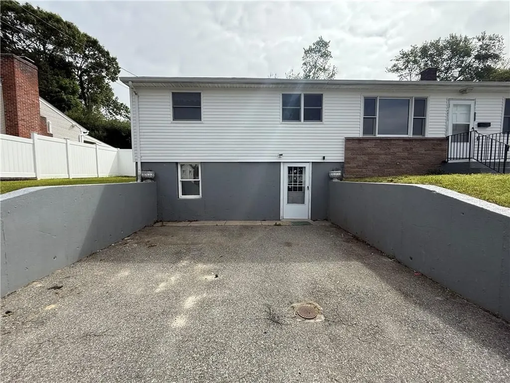 158 Woodland Avenue Cranston RI 02920