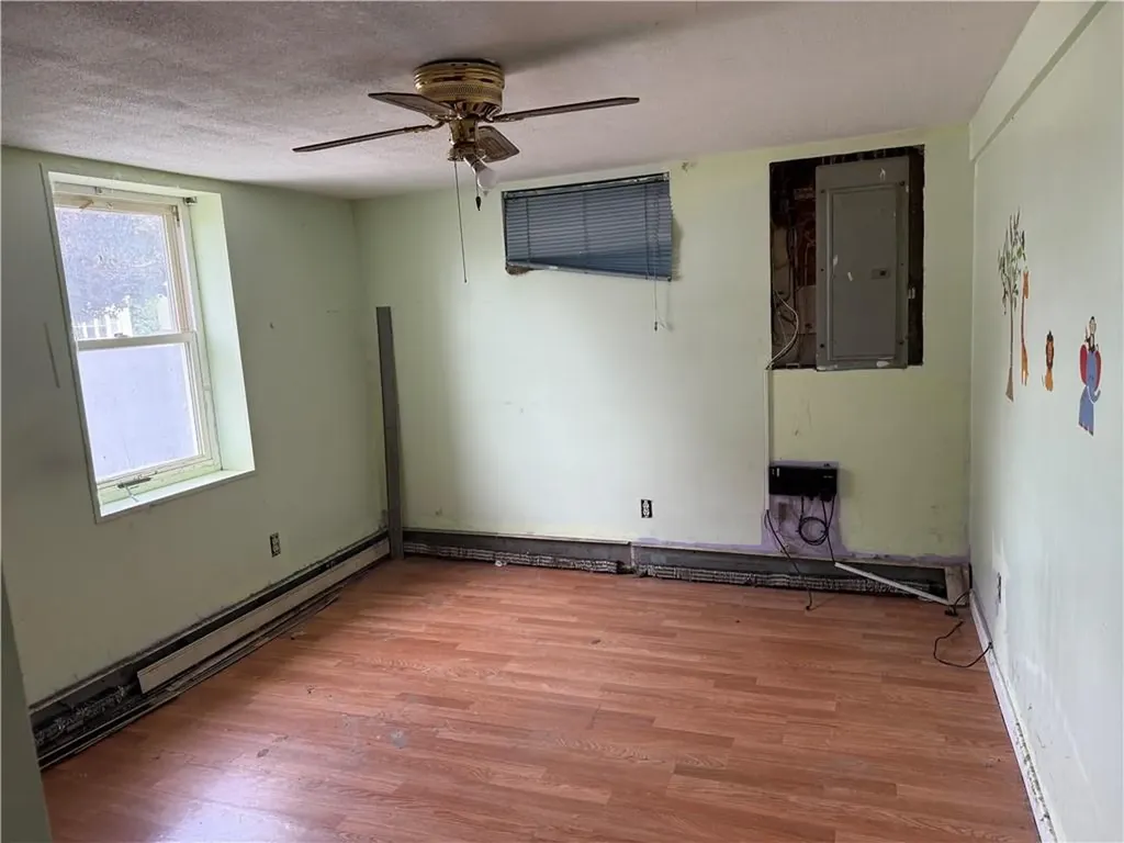 158 Woodland Avenue Cranston RI 02920