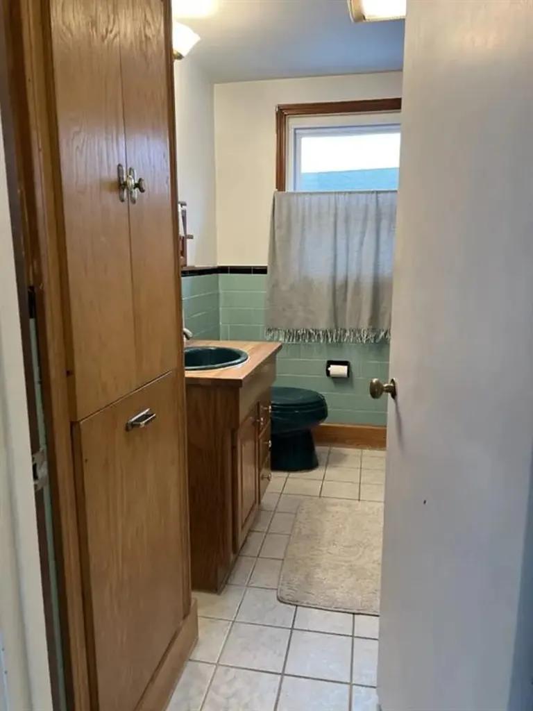 55 Douglas Avenue Portsmouth RI 02871