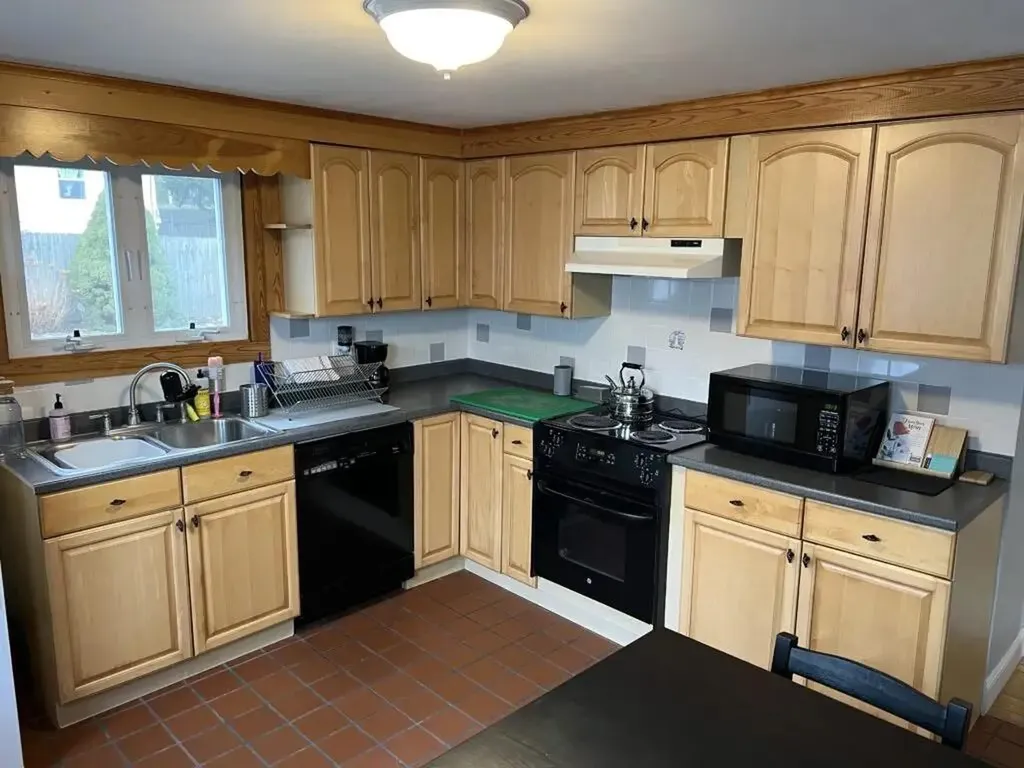 55 Douglas Avenue Portsmouth RI 02871