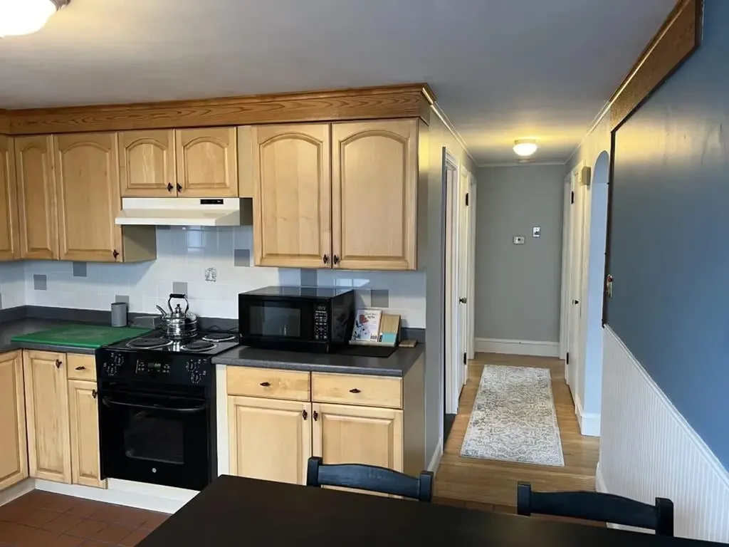 55 Douglas Avenue Portsmouth RI 02871