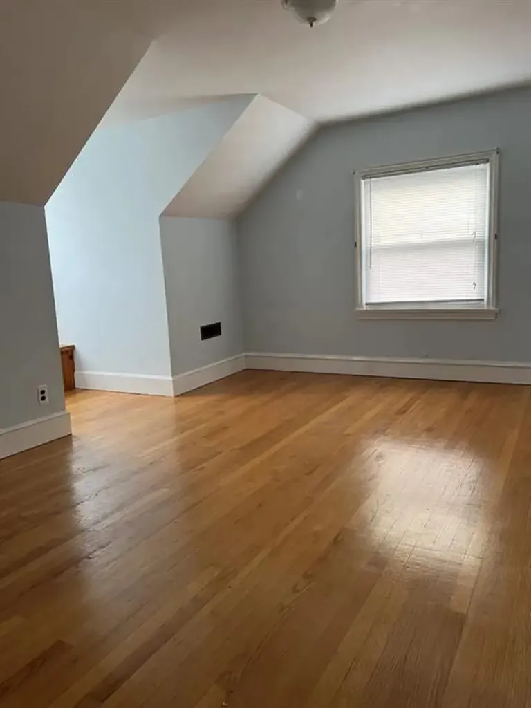 55 Douglas Avenue Portsmouth RI 02871