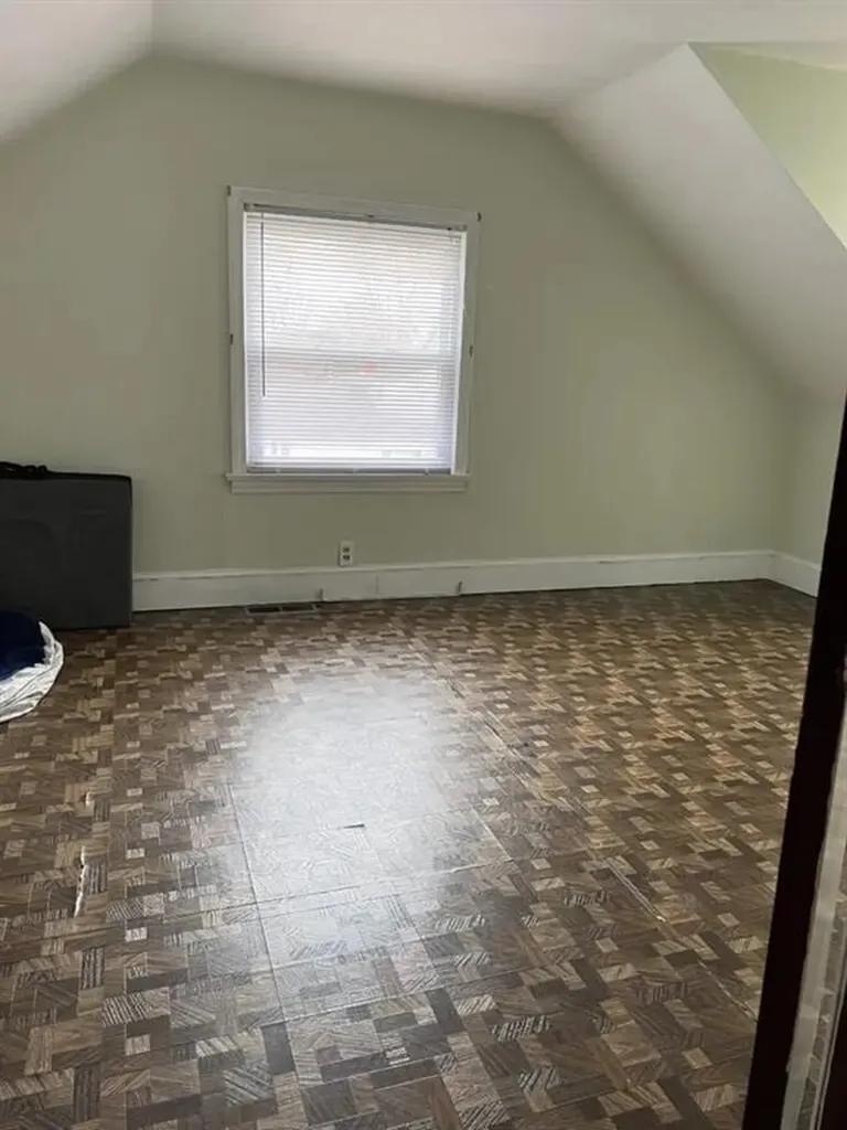 55 Douglas Avenue Portsmouth RI 02871
