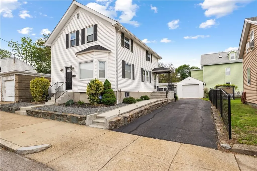 116 Pond Street Pawtucket RI 02860