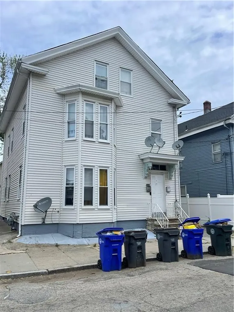 19 Norwich Avenue Providence RI 02905