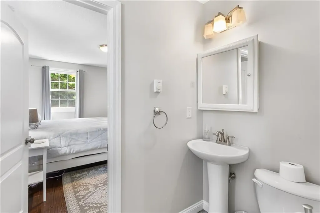 25 Old Pine Road Narragansett RI 02882