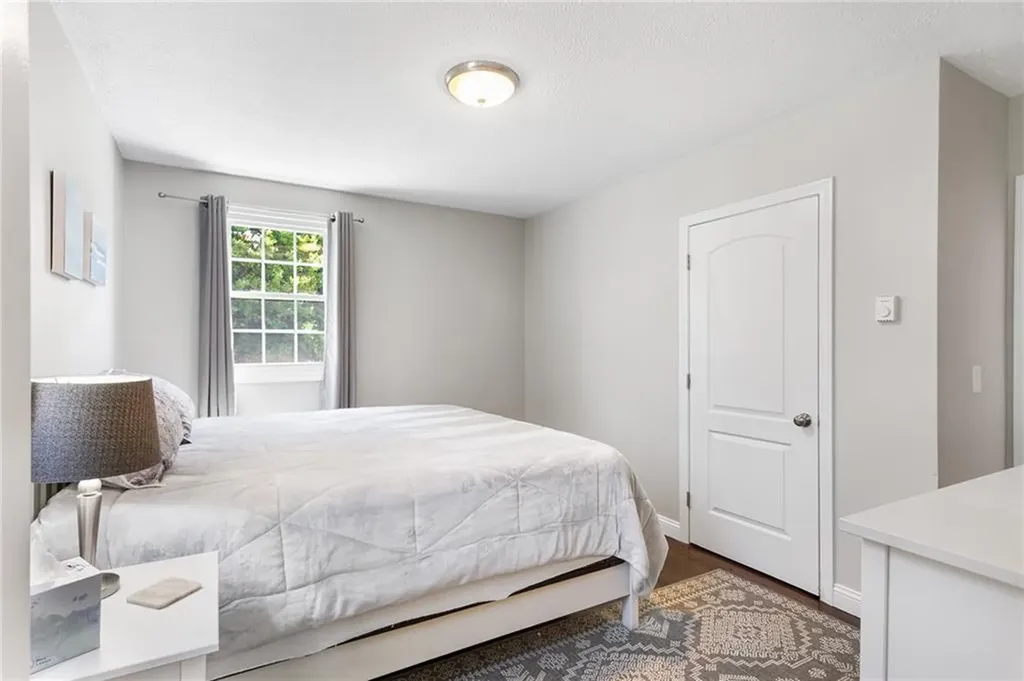 25 Old Pine Road Narragansett RI 02882