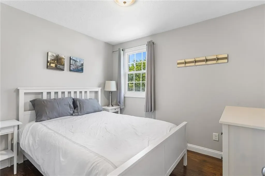 25 Old Pine Road Narragansett RI 02882