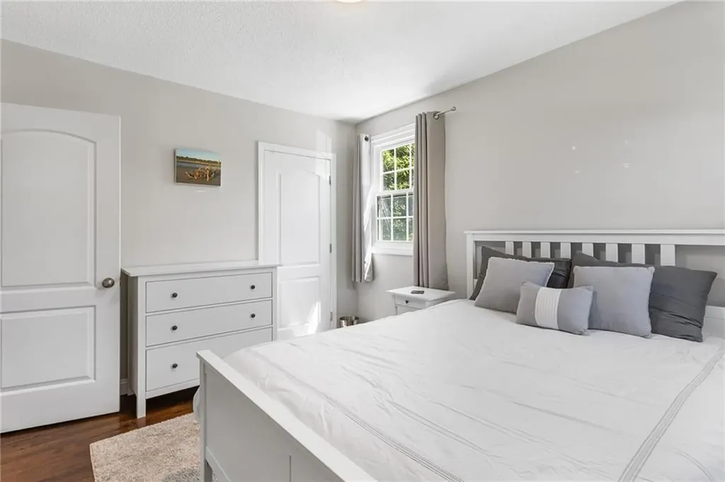25 Old Pine Road Narragansett RI 02882