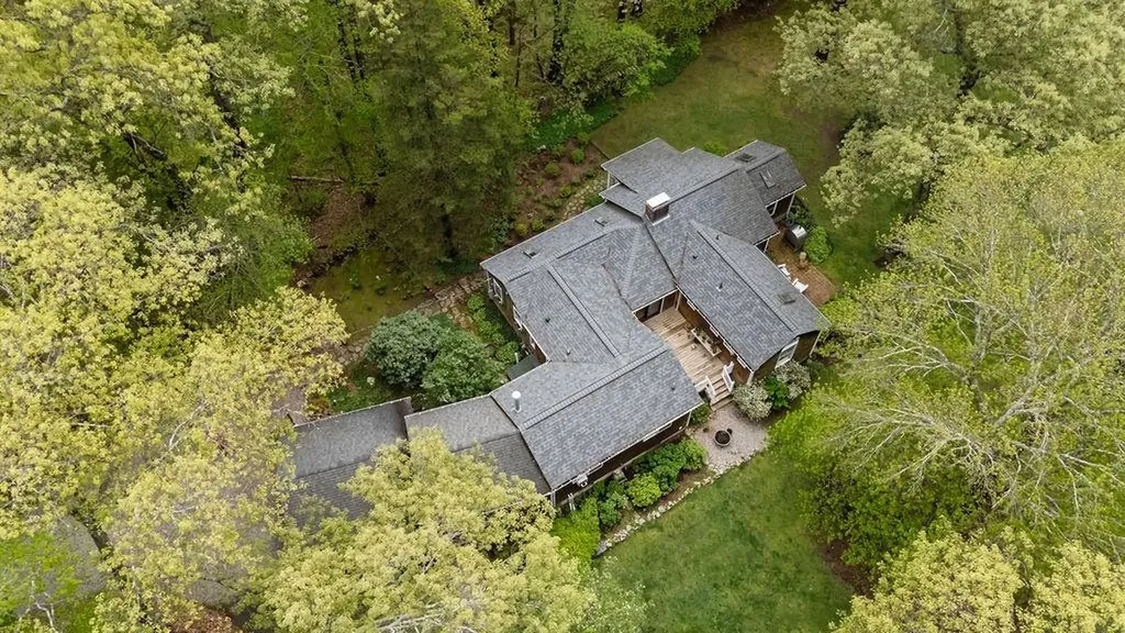 254 South Pierce Road East Greenwich RI 02818
