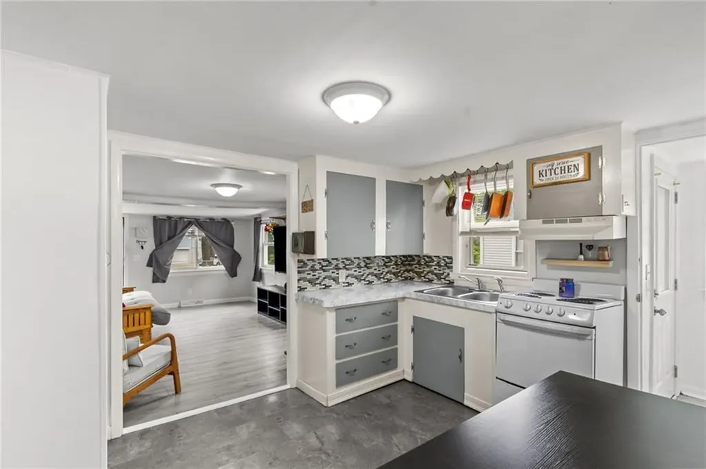 46 Riverside Avenue Johnston RI 02919