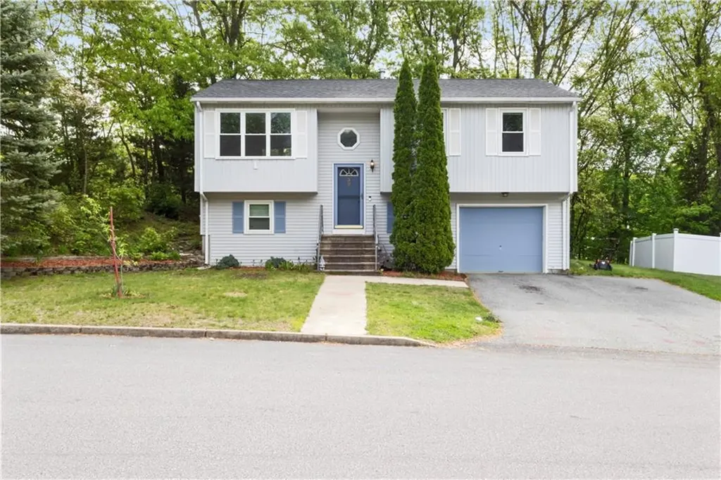 32 Lawnacre Drive North Providence RI 02911