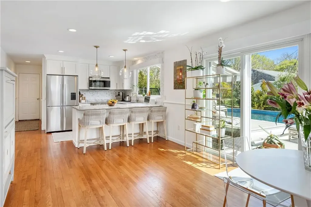 7 Maloney Lane Middletown RI 02842