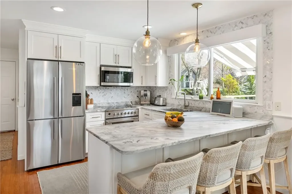 7 Maloney Lane Middletown RI 02842