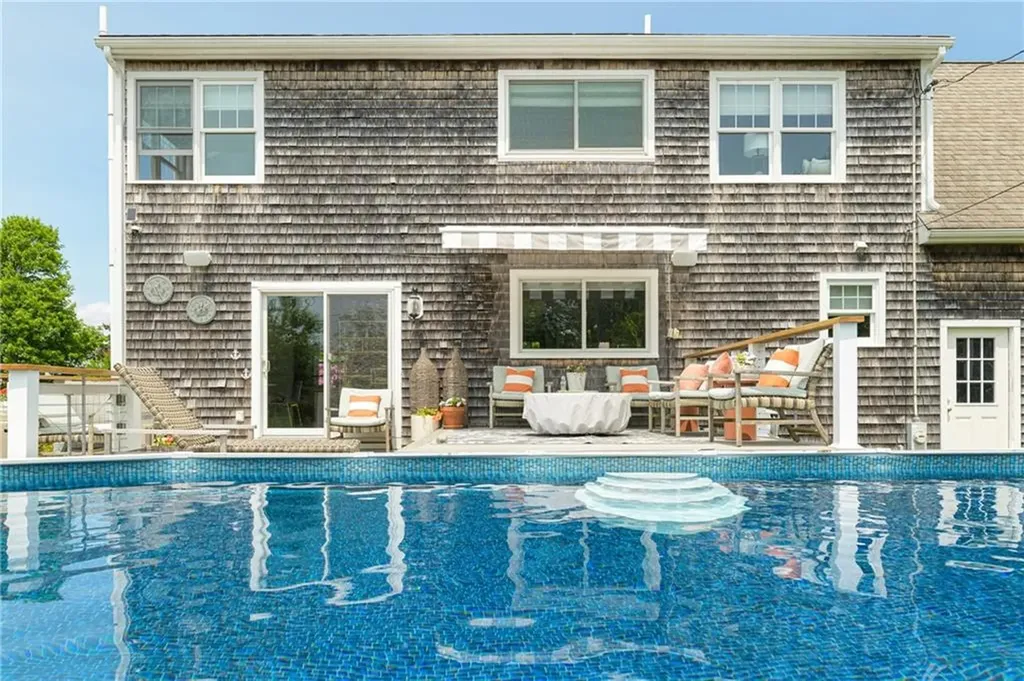 7 Maloney Lane Middletown RI 02842