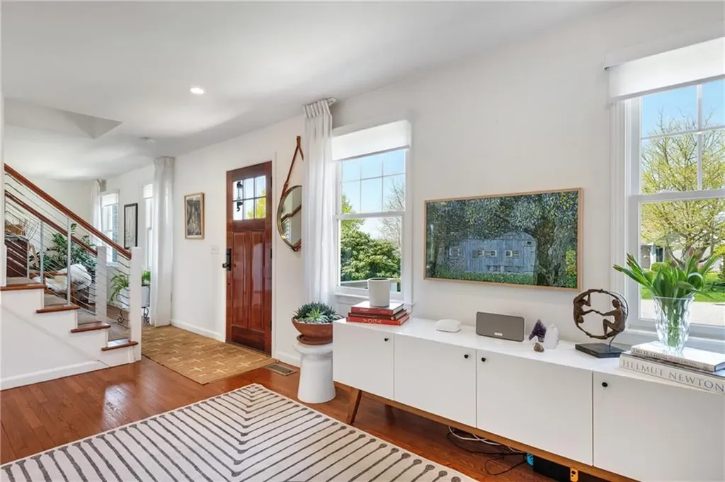 7 Maloney Lane Middletown RI 02842