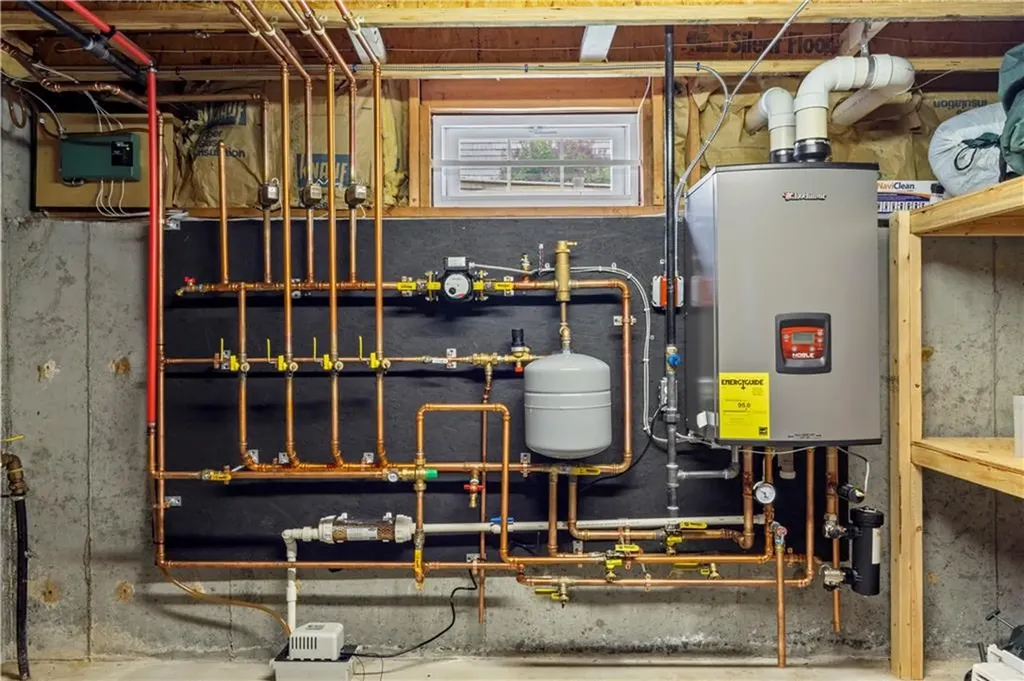 46 Bakewell Court Cranston RI 02921