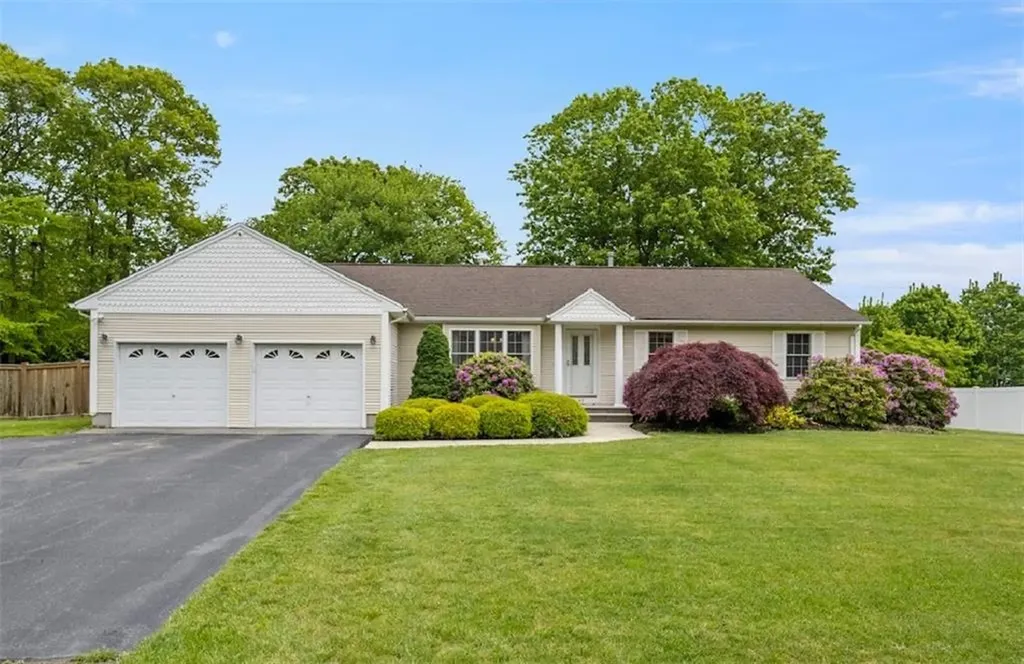 46 Bakewell Court Cranston RI 02921