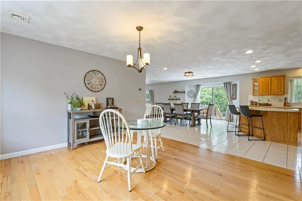 46 Bakewell Court Cranston RI 02921