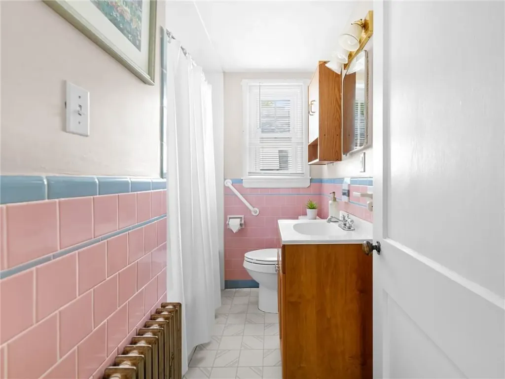 25 Community Road Warwick RI 02889