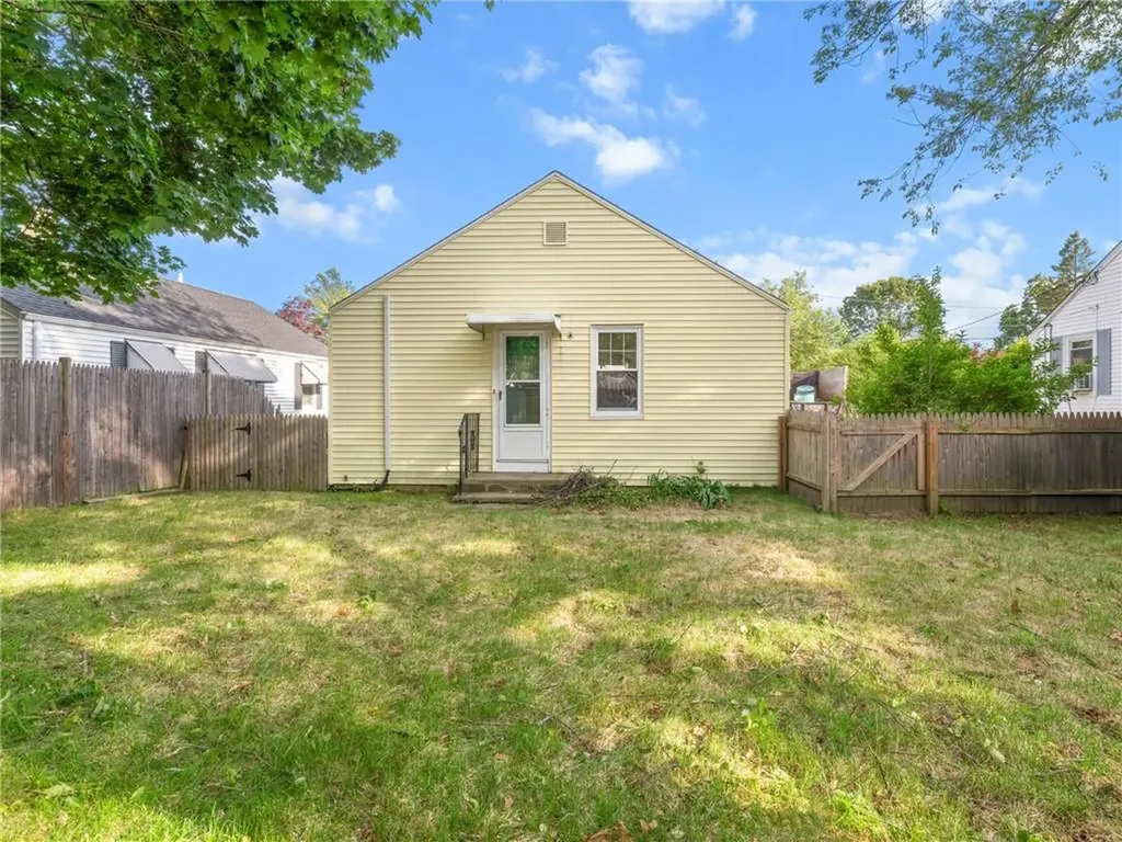 25 Community Road Warwick RI 02889