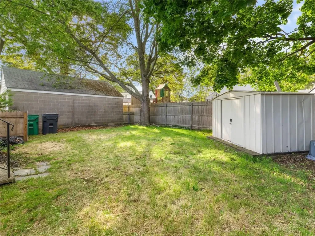 25 Community Road Warwick RI 02889