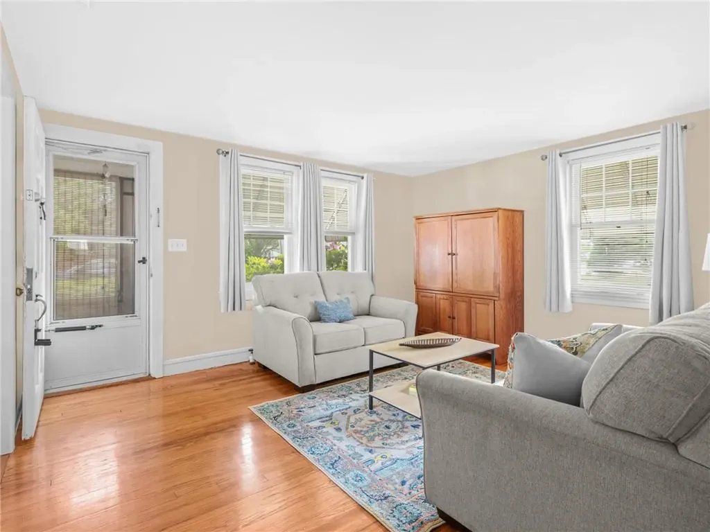 25 Community Road Warwick RI 02889