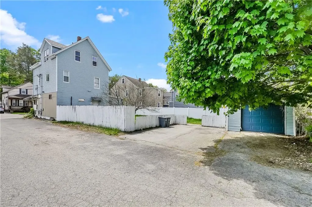 27 Greenville Avenue Johnston RI 02919