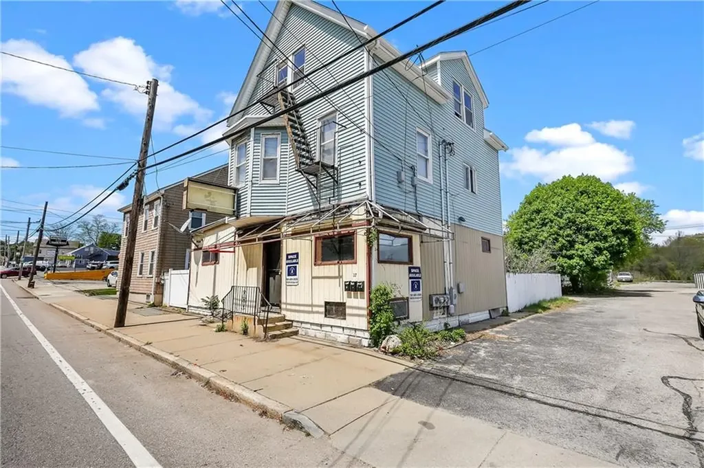 27 Greenville Avenue Johnston RI 02919