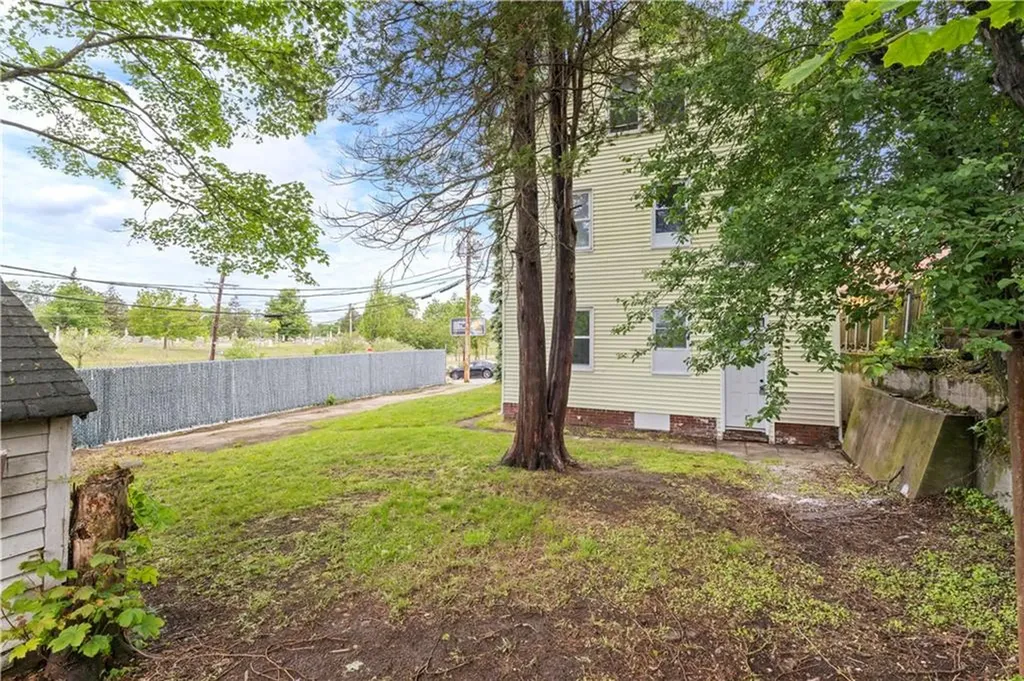 9 Woodbine Street Providence RI 02906