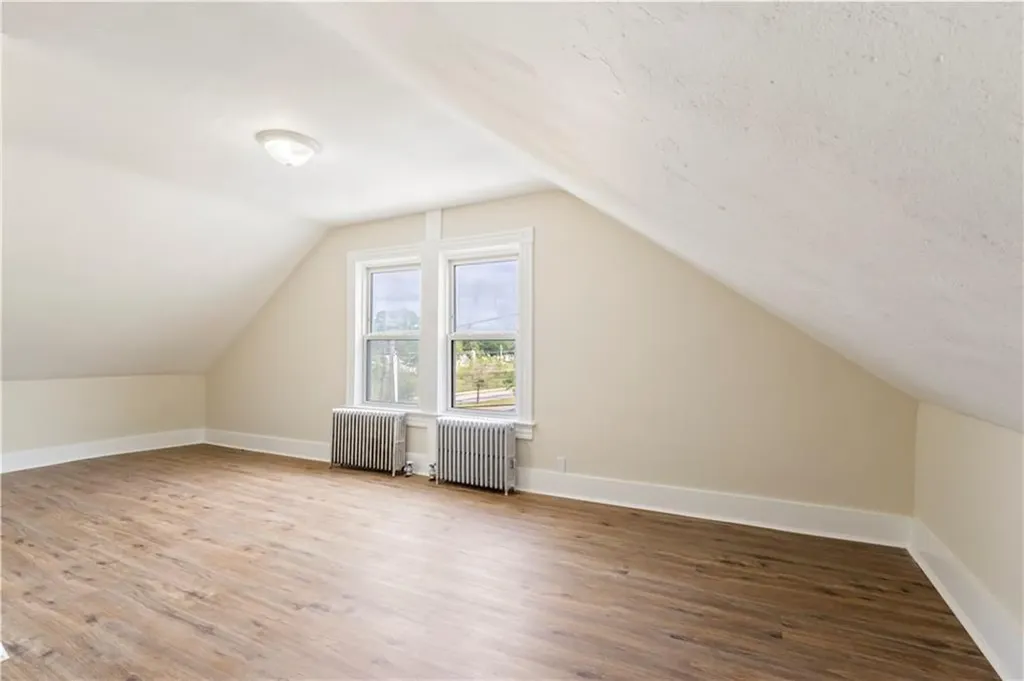 9 Woodbine Street Providence RI 02906