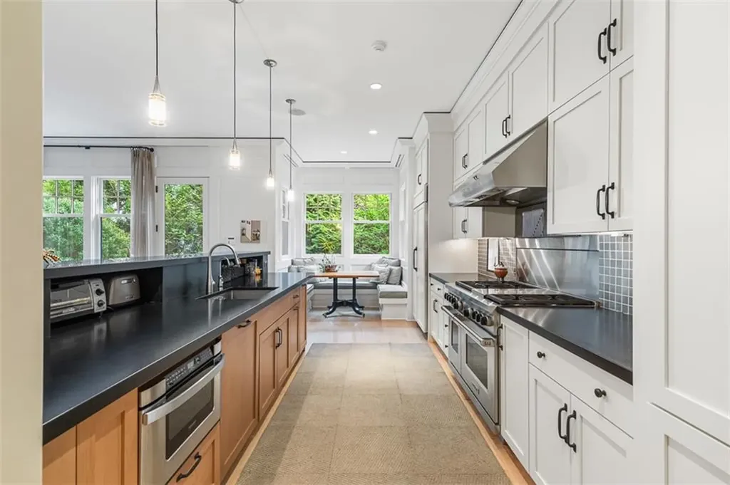 25 Walnut Street Jamestown RI 02835