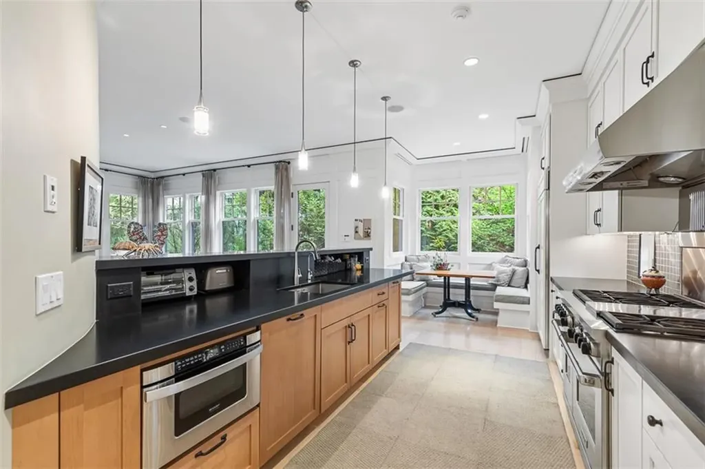 25 Walnut Street Jamestown RI 02835