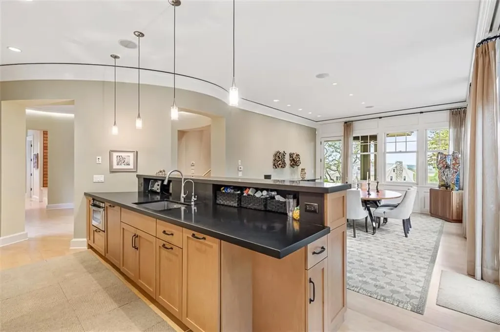 25 Walnut Street Jamestown RI 02835