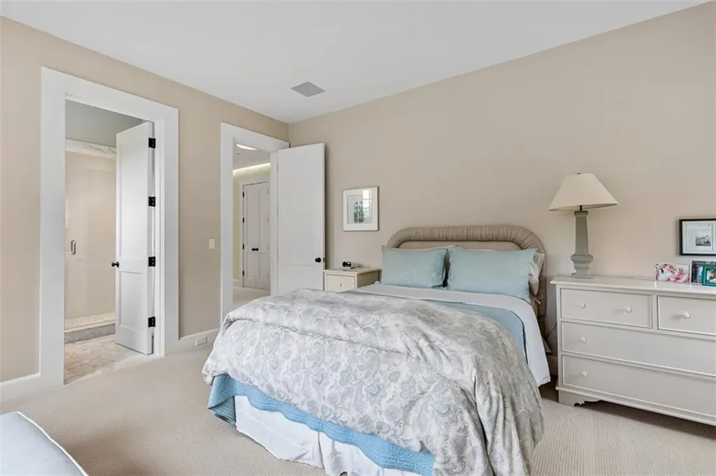 25 Walnut Street Jamestown RI 02835