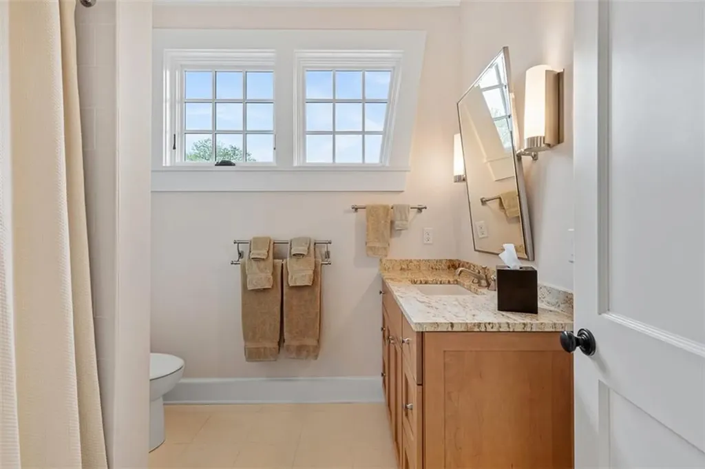 25 Walnut Street Jamestown RI 02835