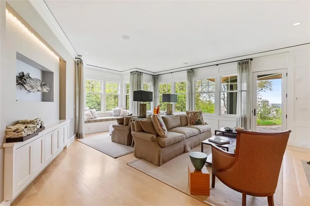 25 Walnut Street Jamestown RI 02835